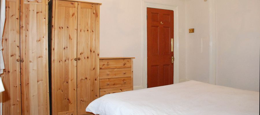 7 Mountague Place - Bedroom 1