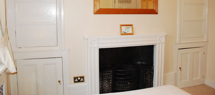 7 Mountague Place - Bedroom 3